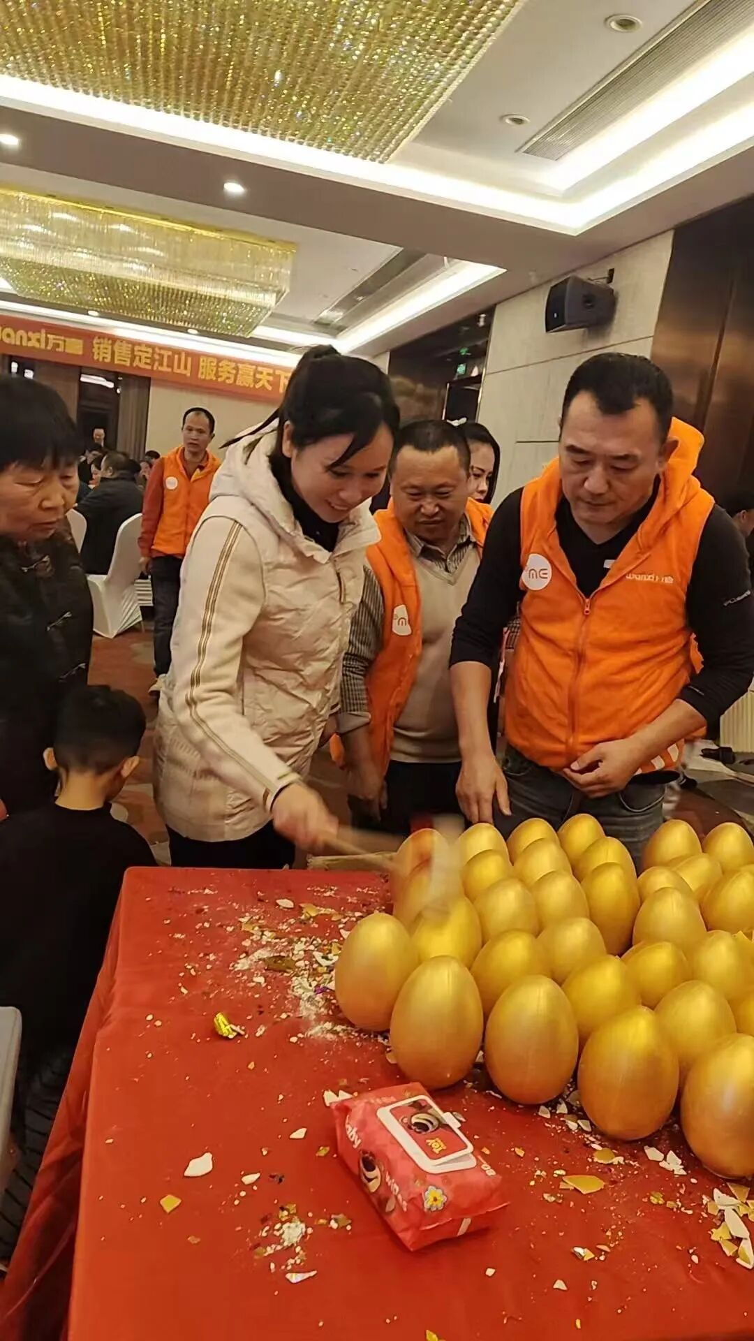 聚势增长 共生致远 | 2025徐州万喜电器营销峰会圆满落幕!(图38) 聚势增长 共生致远 | 2025徐州万喜电器营销峰会圆满落幕!(图38)